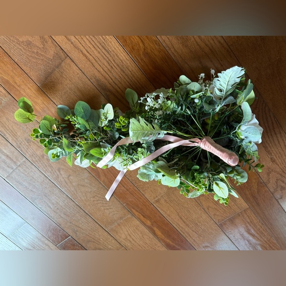 Cascading Bridal Bouquet - Picture 4 of 5